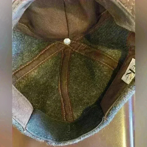 Vtg Calvin‎ Klein Wool Fitted Flex Fit Style Hat Cap Leather Brim Fits Sm/Md - Picture 2 of 5